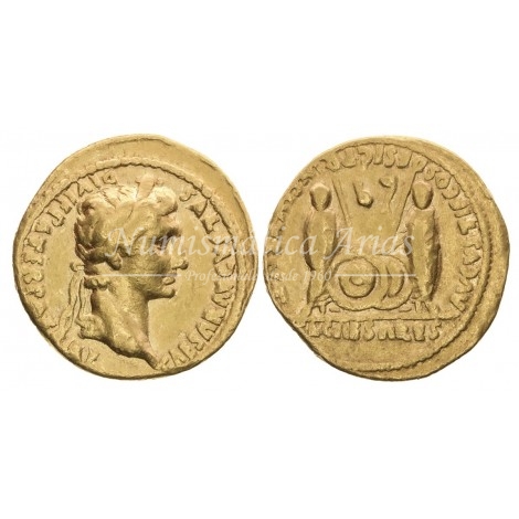 Augusto. Aúreo (2 a.C. - 4 d.C.) Lugdunum (Lyon). Calicó 176a. MBC