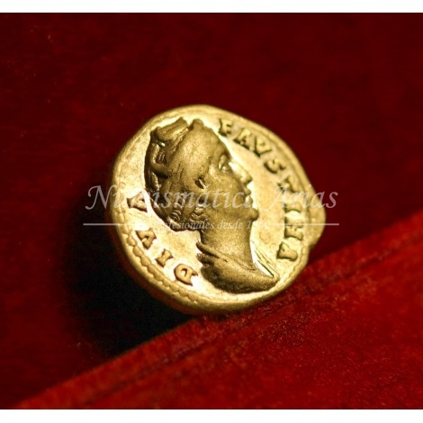 Diva Faustina. Aúreo (147-161 d.C.) Roma. Calicó 1758. EBC-