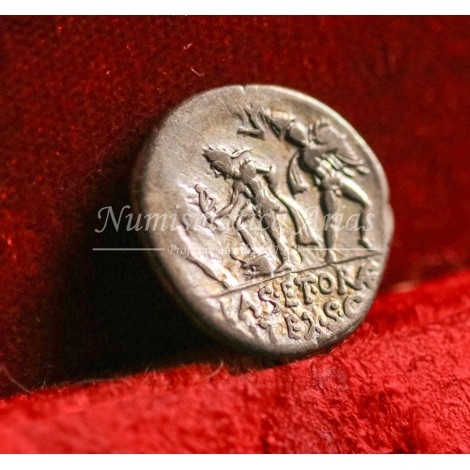 Roma imperatorial. Sexto Pompeyo. Denario (42-40 a.C.). Crawford 511/3a. MBC+.