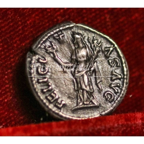 Adriano. Denario (133-135 d.C.) RIC. 2039. EBC