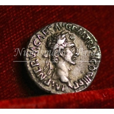 Nerva. Denario (97 d.C.) RIC. 16