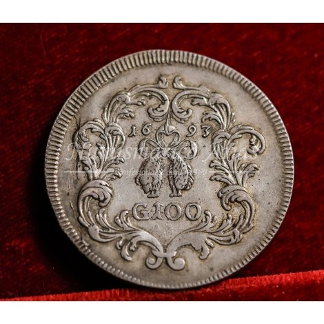Carlos II. Ducado de 100 granas. 1693. Nápoles. EBC