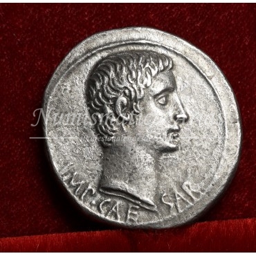 Augusto. Tetradracma (25 a.C.). Éfeso. RIC. 477. EBC