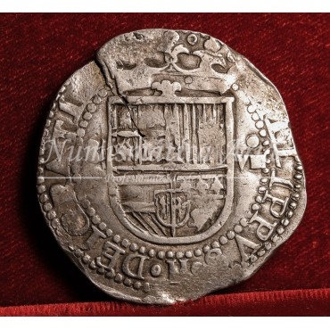 Felipe II. 8 reales. S/F. Sevilla. Ensayador: P tumbada. MBC