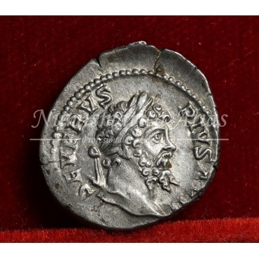 Septimio Severo. Denario (206 d.C.) RIC. 308. EBC+