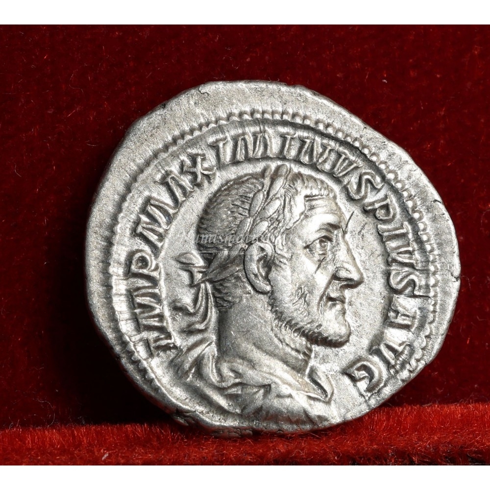 Maximino I "El tracio". Denario (215 d.C.). RIC 12. EBC