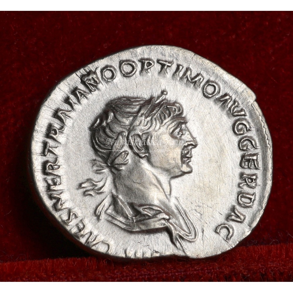 Trajano. Denario (114-116 d.C.) RIC. 347. SC-