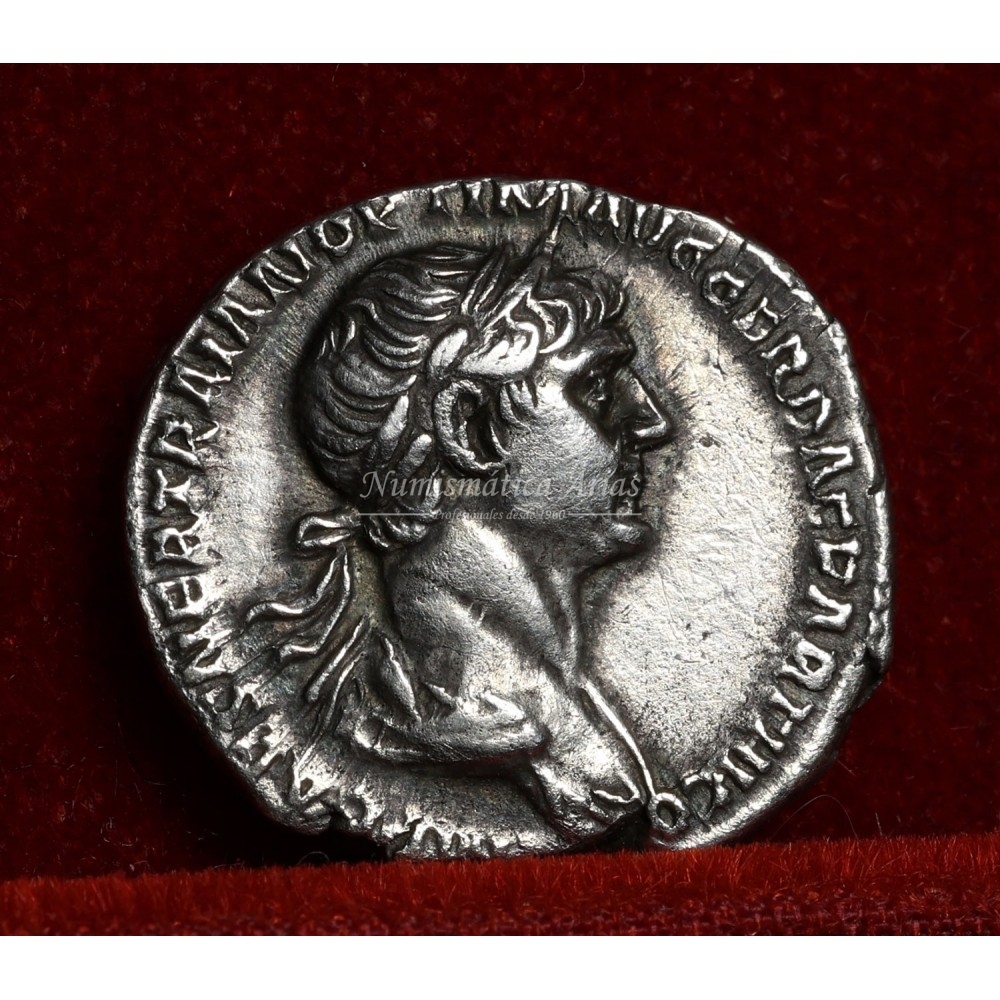 Trajano. Denario (116-117 d.C.) RIC. 361. EBC-