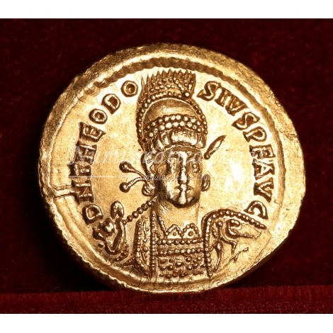 Teodosio II (402-450 d.C.) Sólido. Constantinopla. RIC 257. SC-